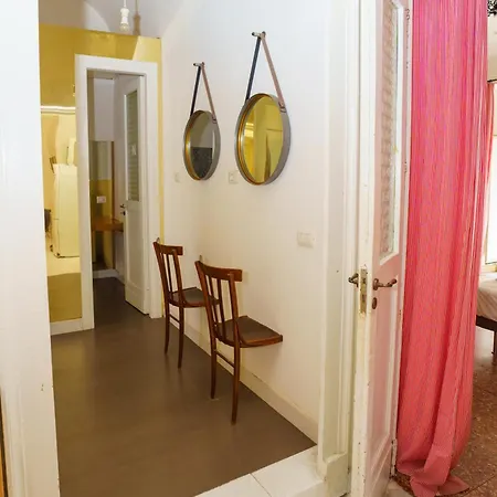 アパート In Centro Con Terrazzo Per 11 Persone *