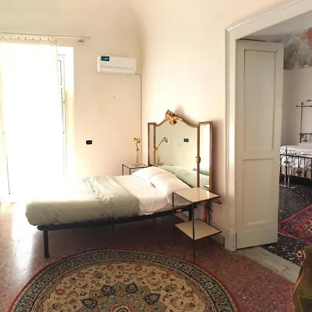 In Centro Con Terrazzo Per 11 Persone