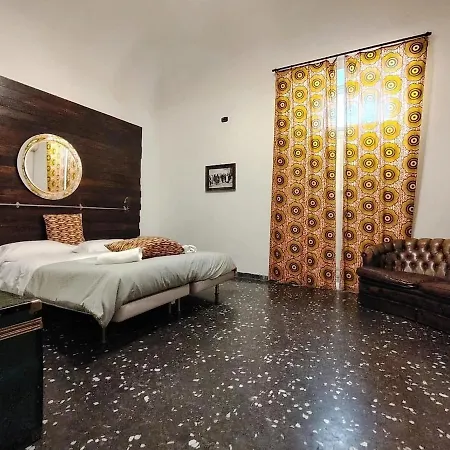 Apartment In Centro Con Terrazzo Per 11 Persone