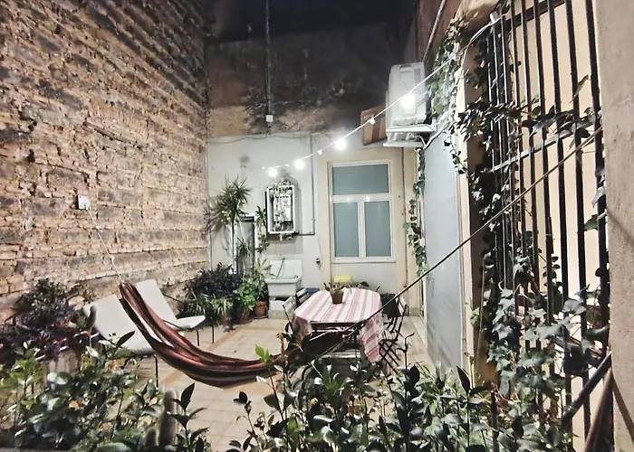 In Centro Con Terrazzo Per 11 Persone